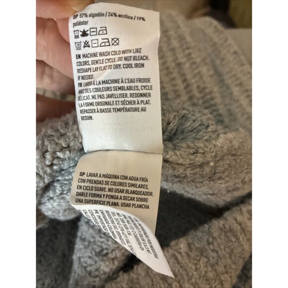 American Eagle Womens S Gray Sweater Deep V Distressed Long Sleeve Knit - Picture 6 of 6